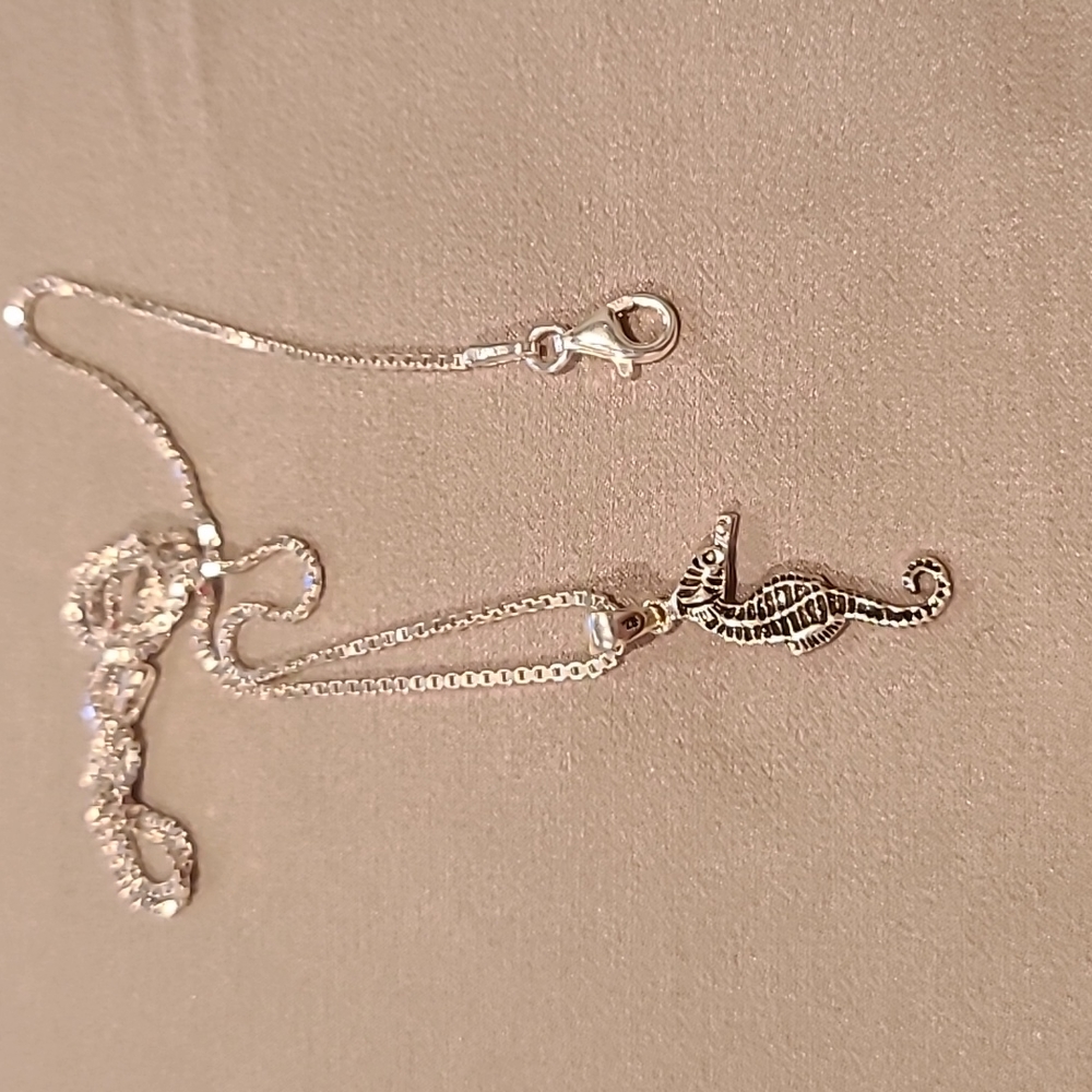 Seahorse sterling silver necklace - Picture 4 of 4